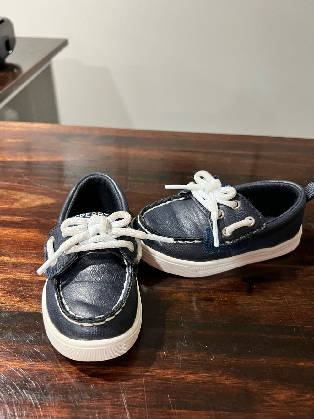 Sperry Navy Leather toddler Banyan Boat Shoes with White Laces